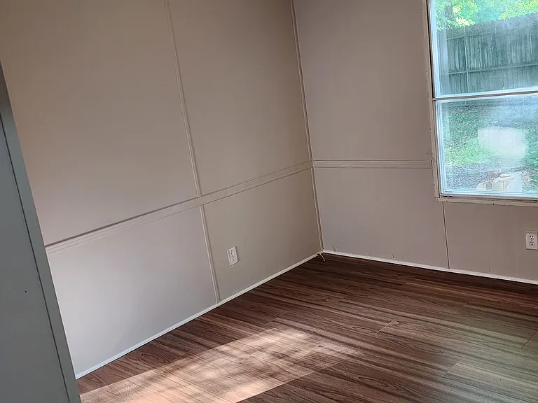 1241 Shannonbrook Ln — Photo 16