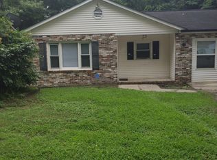 16 Ireland St, Hampton, VA 23663