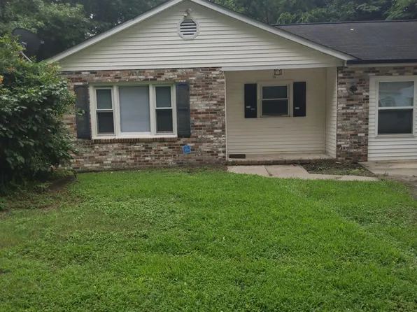 16 Ireland St, Hampton, VA 23663
