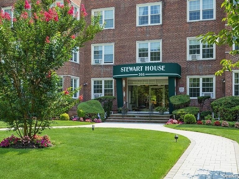 366 Stewart Ave Garden City, NY, 11530 - Apartments for Rent | Zillow