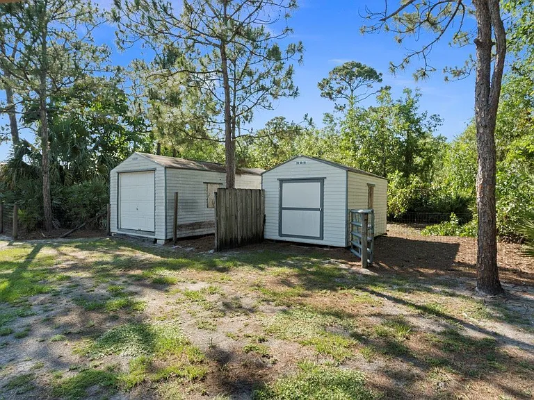 405 SE Salerno Rd — Photo 36