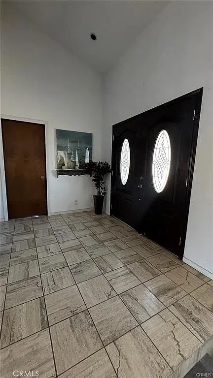 3 bed, 2738 sqft, $1,300 — Photo 3