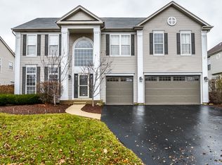 2210 Kemmerer Ln, Bolingbrook, IL 60490