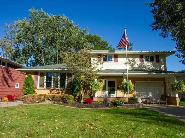 132 Lawnwood Dr, Amherst, NY 14228