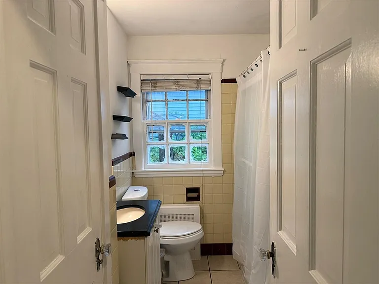 135 Pearl St — Photo 6