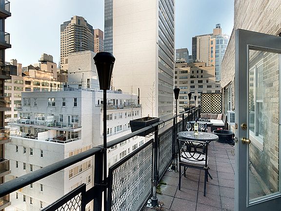 4th image of 330 E 49th St Penthouse A