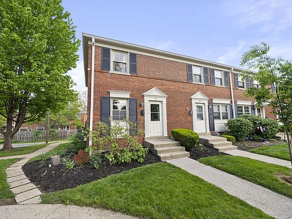 2nd image of 1790 Northwest Ct APT F