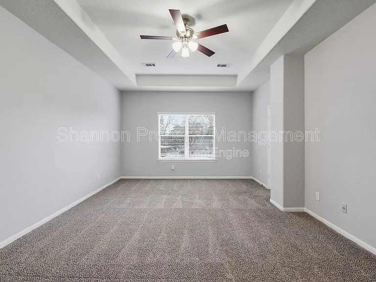 17142 Amarose Dr — Photo 12