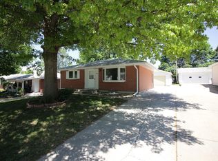 1130 N 53rd St, Lincoln, NE 68504