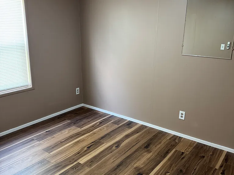 10586 SW Park Ave — Photo 8