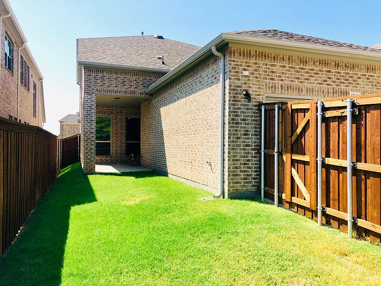 17644 Bottlebrush Dr — Photo 27