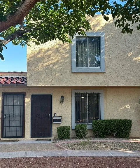458 Las Casitas Way — Photo 1