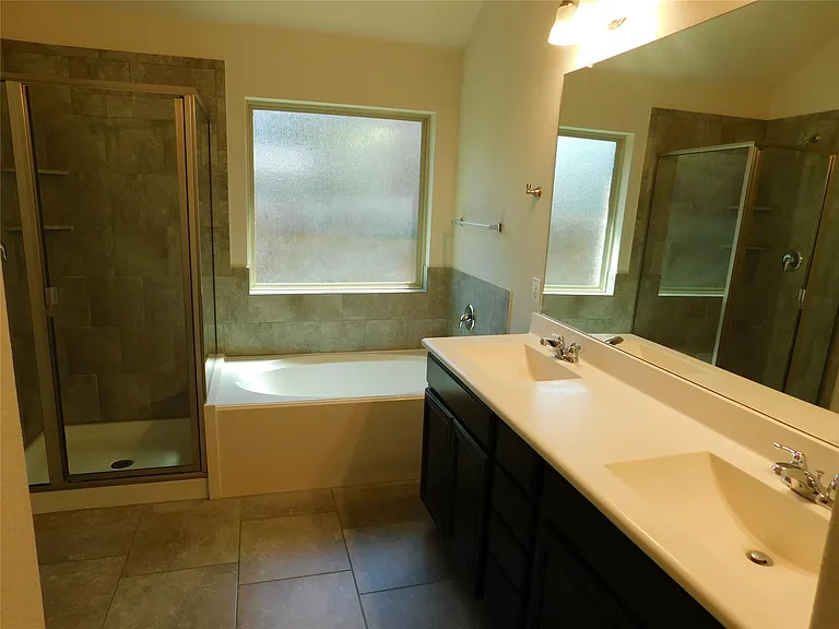 3636 Bainbridge St — Photo 4