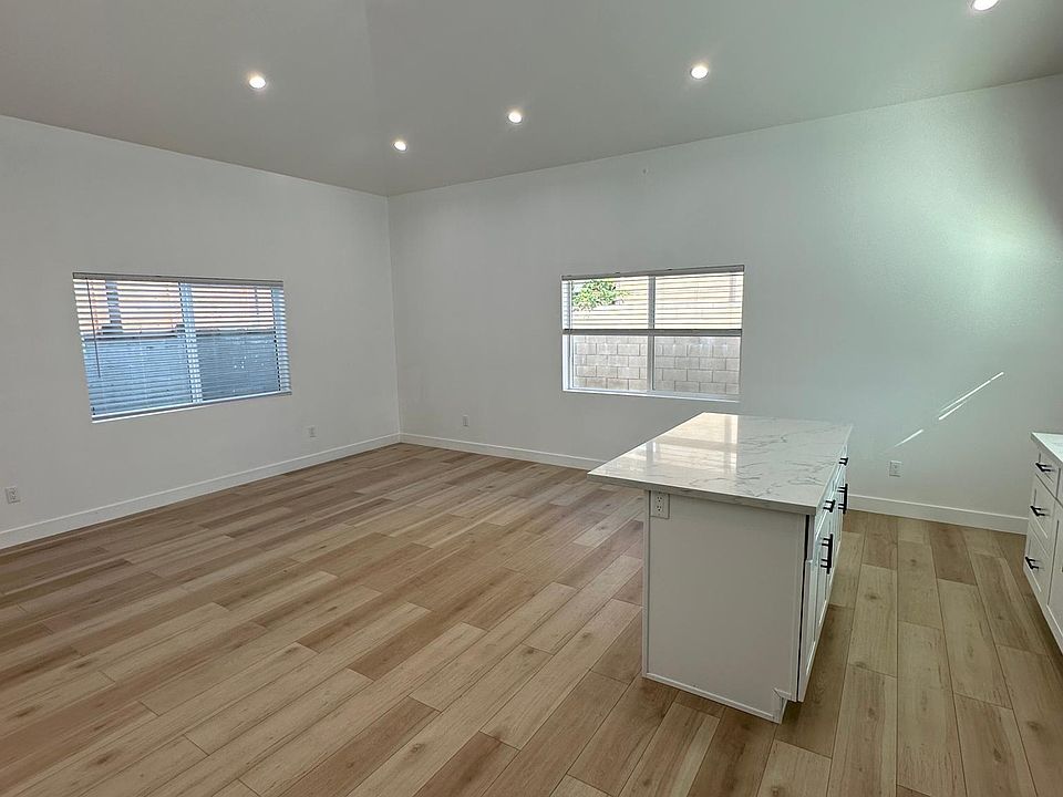 living room/kitchen island