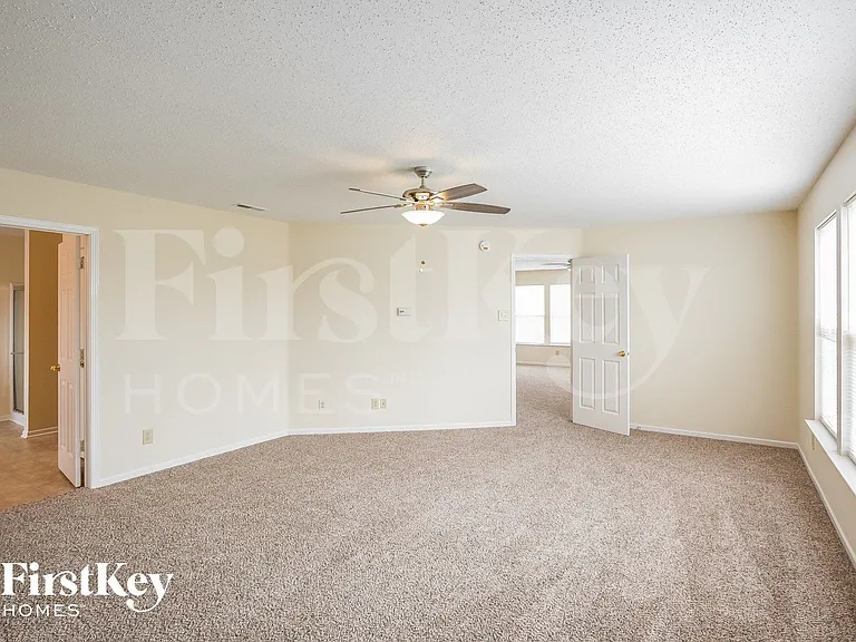 1079 King Maple Dr — Photo 8