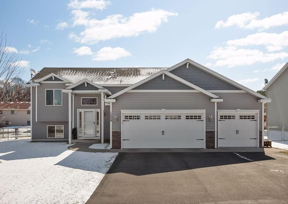 1st image of 1208 Deer Haven Dr