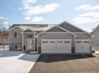 1208 Deer Haven Dr, Isanti, MN 55040