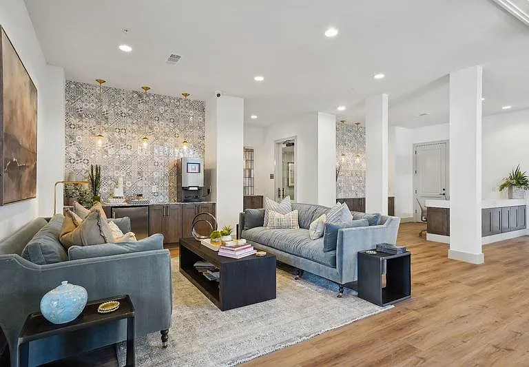 The Residences at Promontory — Photo 18