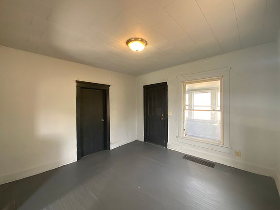 5th image of 2306 E Williams St
