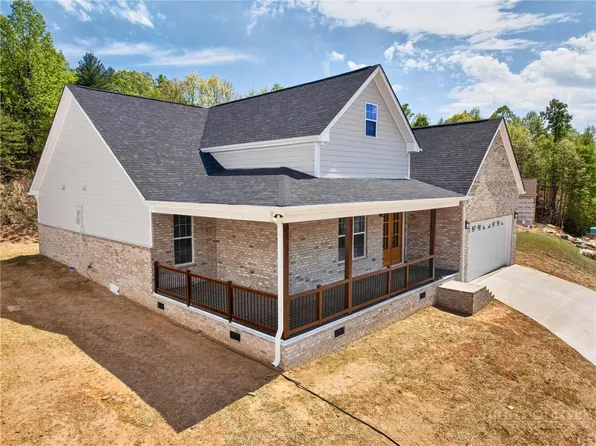 409 Huntington Woods Street, Lenoir, NC 28645