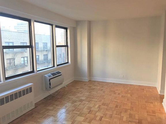 3rd image of 200 E 15th St APT 7K