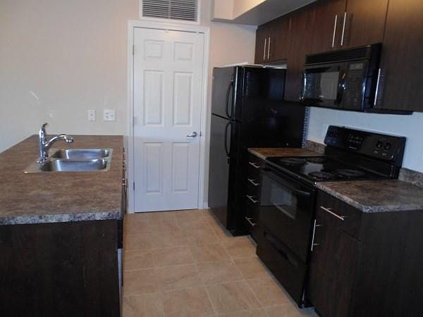 2nd image of 206 199th St #6925