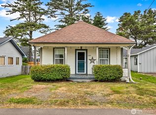 1205 49th Street, Seaview, WA 98644