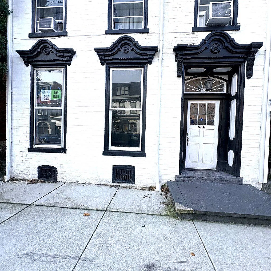 2 bed, 1.5 bath, 2408 sqft, $1,200 — Photo 1