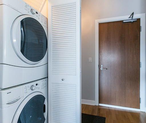 3rd image of 1305 S Michigan Ave APT 1612