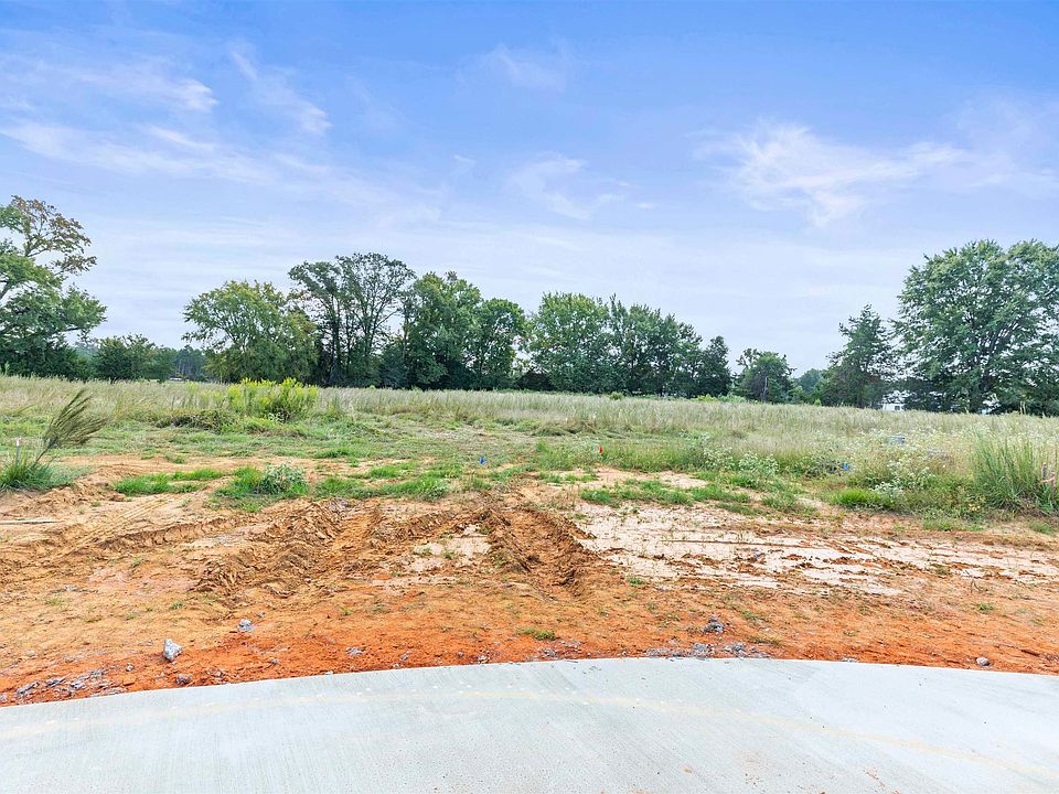 2nd image of 13812 Cedar Hill Cir