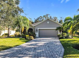 100 Vizcaya Ct, Poinciana, FL 34759