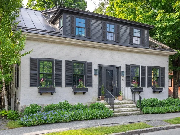 77 Central Street, Woodstock, VT 05091