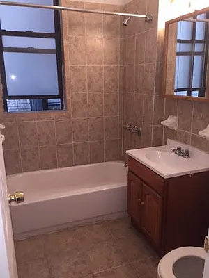 Rented by Roberto Guilbet, LREB | media 25