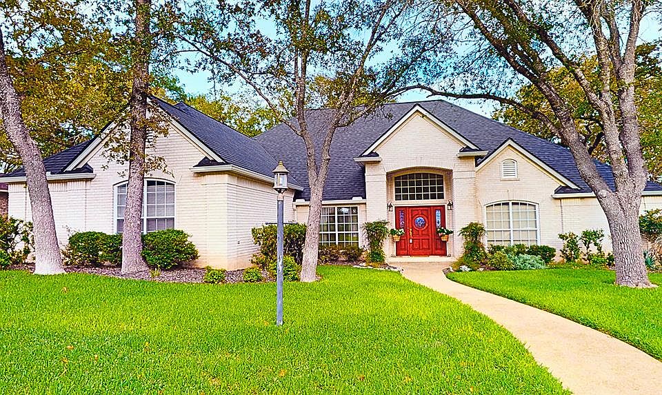 1st image of 308 Wildwood Dr