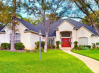 308 Wildwood Dr, Fredericksburg, TX 78624