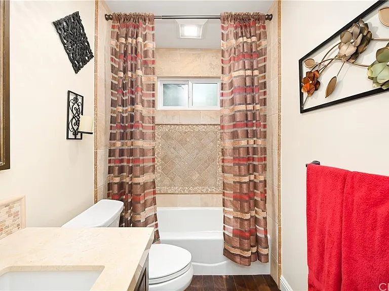 1337 Vuelta Grande Ave — Photo 16