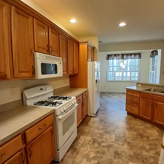 18 Greystone Dr — Photo 11