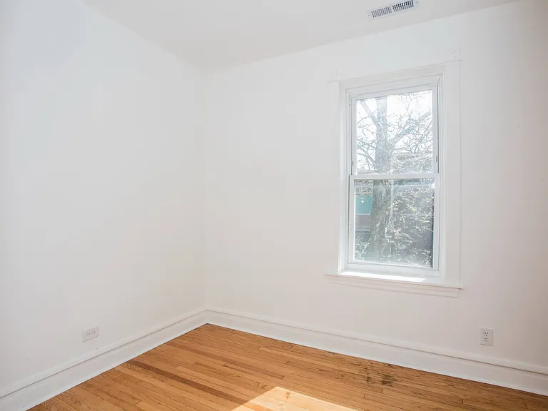 4632 W Barry Ave #2 — Photo 16