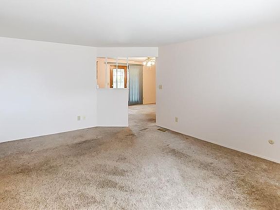 4th image of 7501 Shane Dr