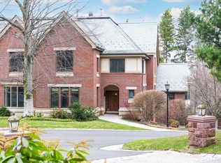 120 Seaver St #A103, Brookline, MA 02445