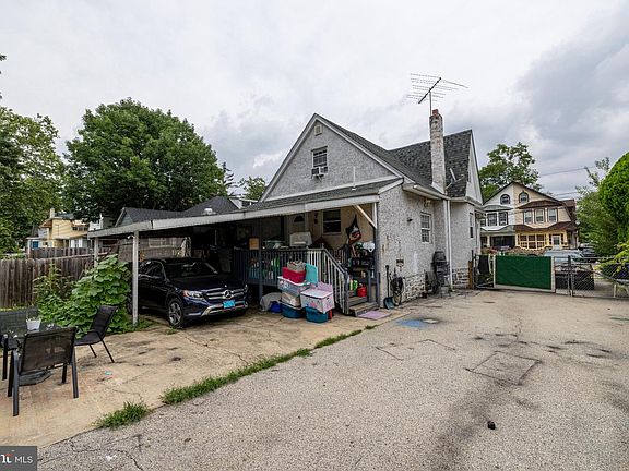 3rd image of 32 Wildwood Ave