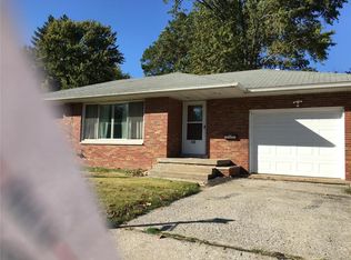 40 Holly Hill Dr, Alton, IL 62002