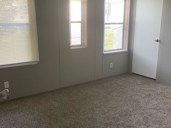 4th image of 414 Birch Hill