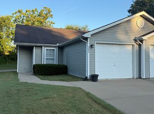 302 S Darrowby Dr, Raymore, MO 64083
