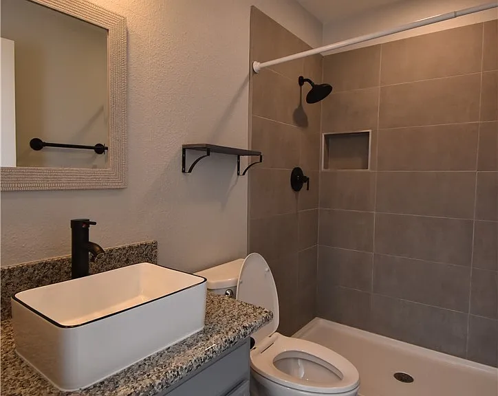 5576 W Rochelle Ave #23C — Photo 10