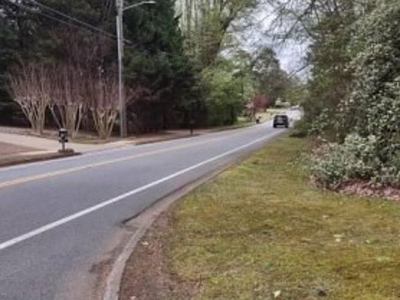 Exterior Neighborhood (street photo)