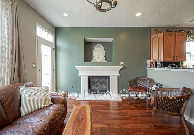 13535 Molique Blvd — Photo 16