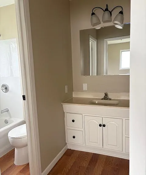 713 Essex Ave — Photo 13