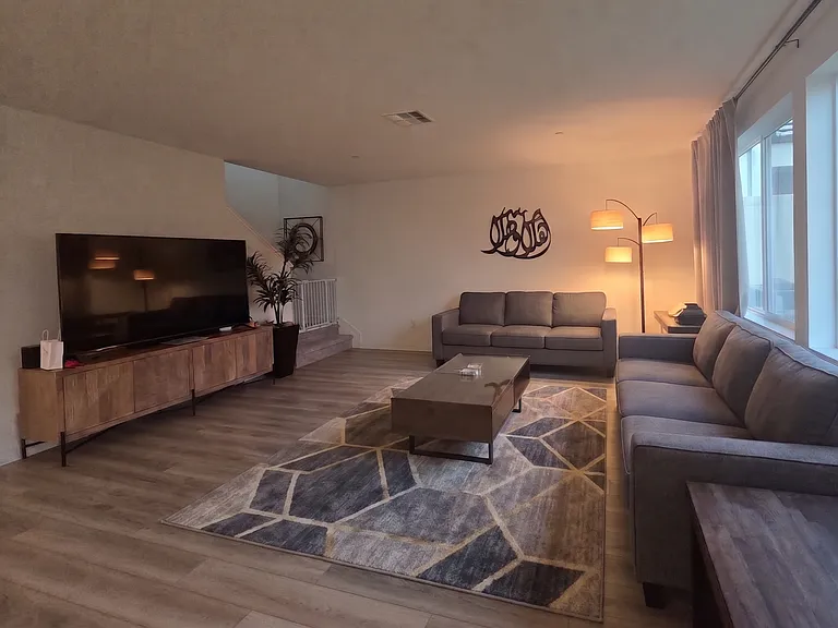 367 Meadowood St — Photo 2