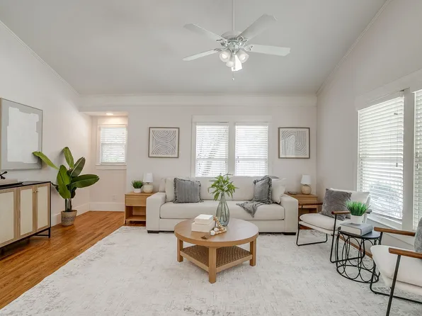 2700 College Ave, Fort Worth, TX 76110